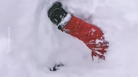 Rescatan a un esquiador atrapado por alud gracias a un brazo que se veía entre la nieve