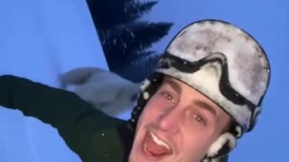 Casually Snowboarding With a Polar Bear Watching Over Me 🐻‍❄️🏔️