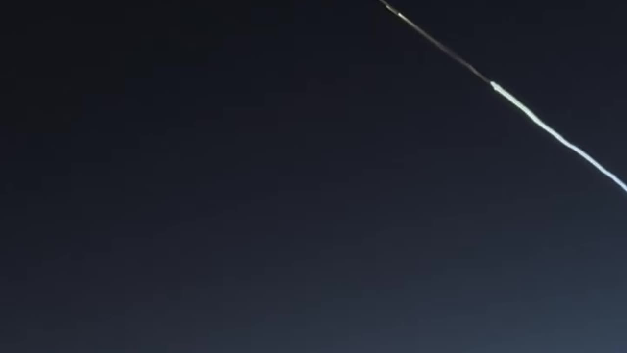 "Blood Froze": Pilot's Terrifying Eyewitness Account of Missiles Over Lebanon (Iran-Israel Conflict)