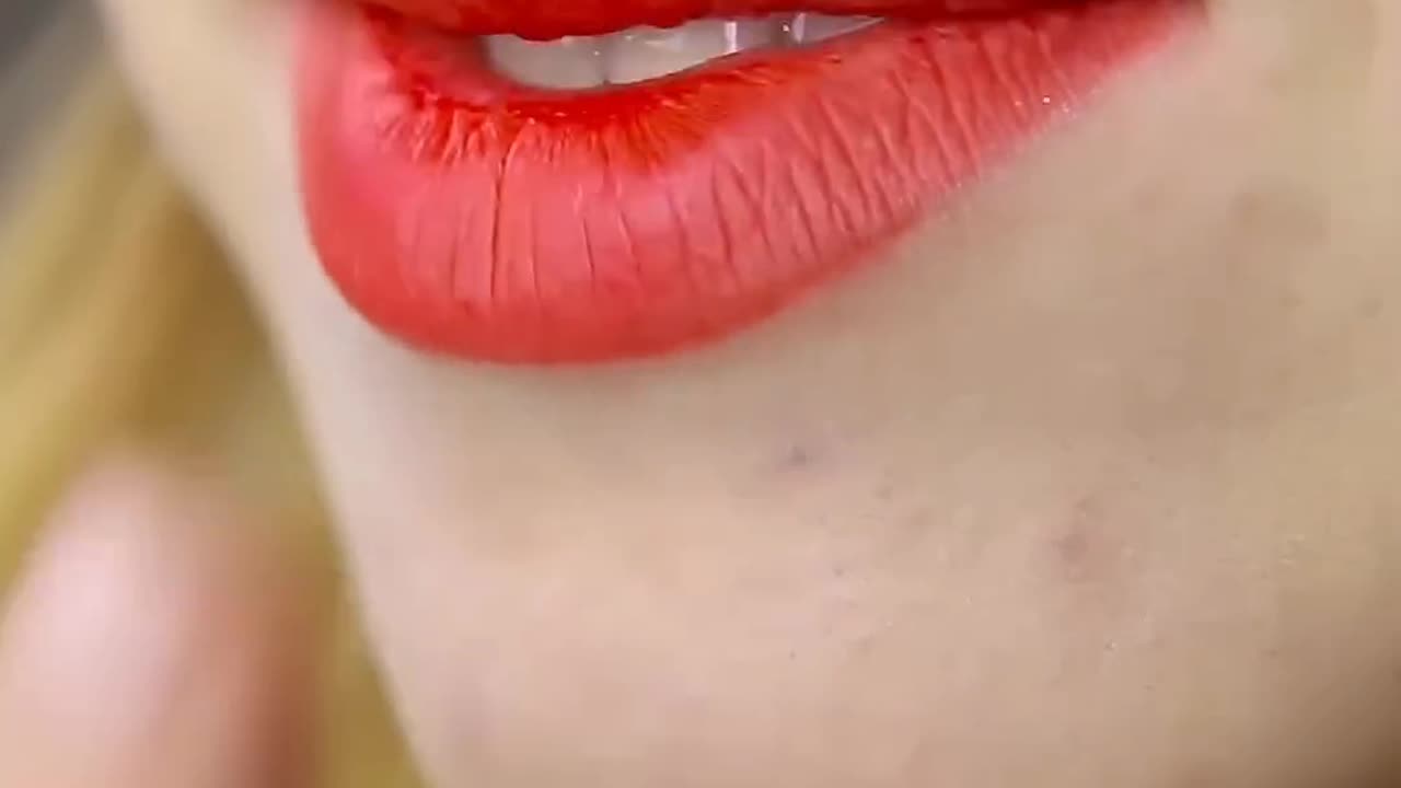 Simple Life Hacks for Your Lips