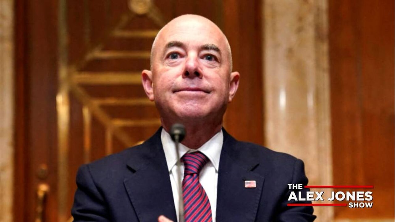 BREAKING: President Trump Just Asked The DOJ To Look Into ARRESTING Alejandro