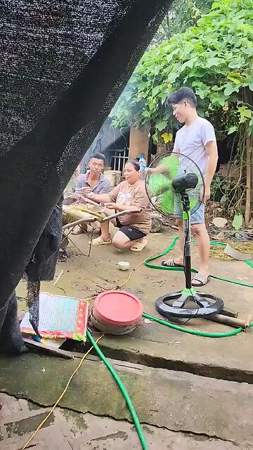 Grilling fish • OanhVN