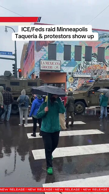 ICE spotted at local taqueria, protesters rush to scene ❤️ #japdmedia #ICE #Minneapolis #Protest