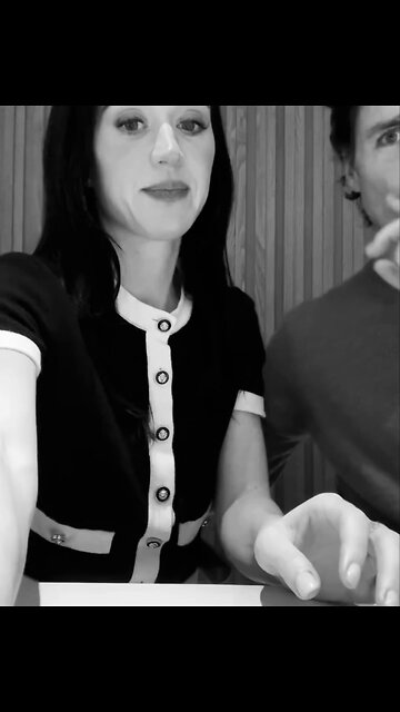 Katy Perry has posted a photo with Justin Trudeau on social media