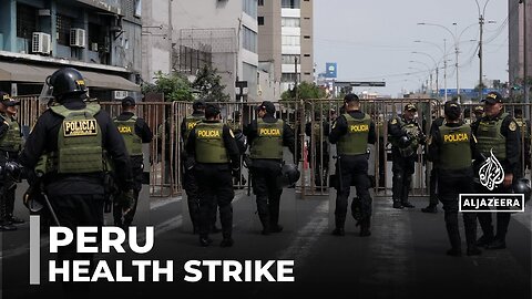 Peru’s health workers strike indefinitely, demand better working conditions