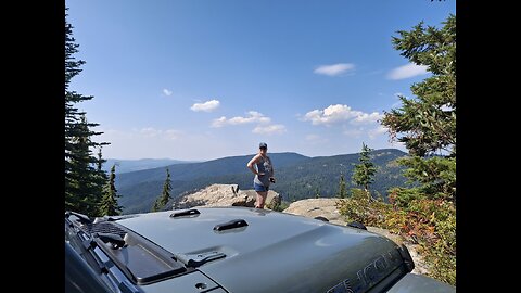 Jeep trip over Freezeout Pass in Idaho