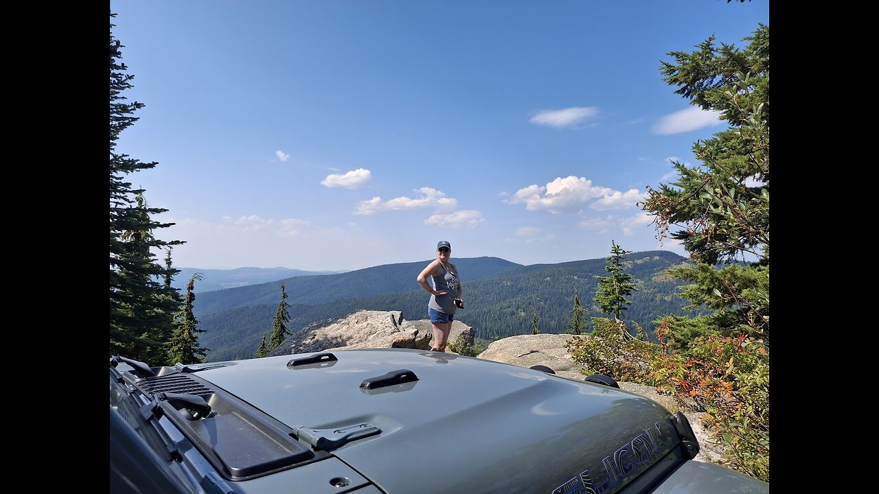 Jeep trip over Freezeout Pass in Idaho