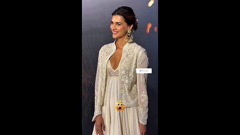 Bollywood Actress Kriti Sanon at Movie Premiere 🥰