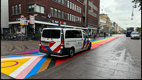 Wil het volk de LGBTQ vlag in de publieke ruimte? Den Haag Grote Marktstraat 25 sept 2024