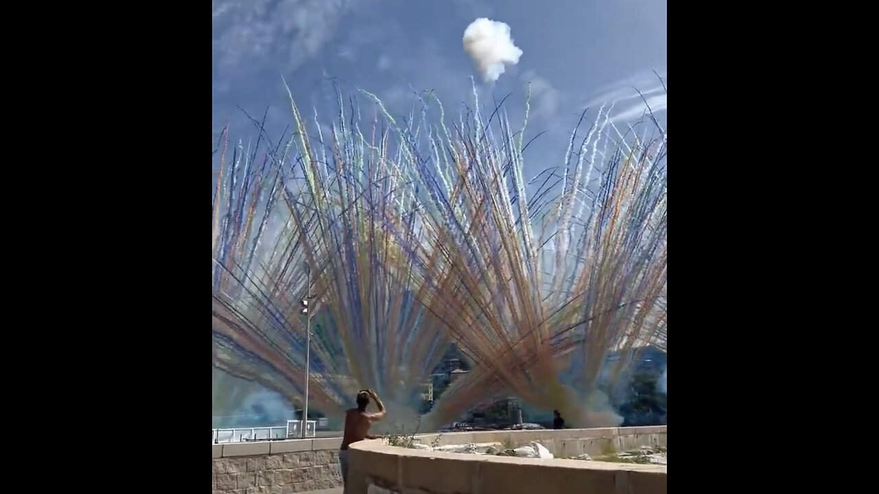 HOW BEAUTIFUL FIREWORKS LOOKS LIKE🧨🎉☀️🎊🏕️IN BROAD DAYLIGHT🌤️🎊💫