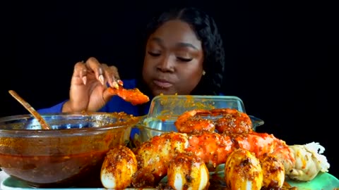 SPICY CAJUN SEAFOOD BLOIL MUKBANG BOILED EGGS MUKBANG SEAFOOD MUKBANG_part3