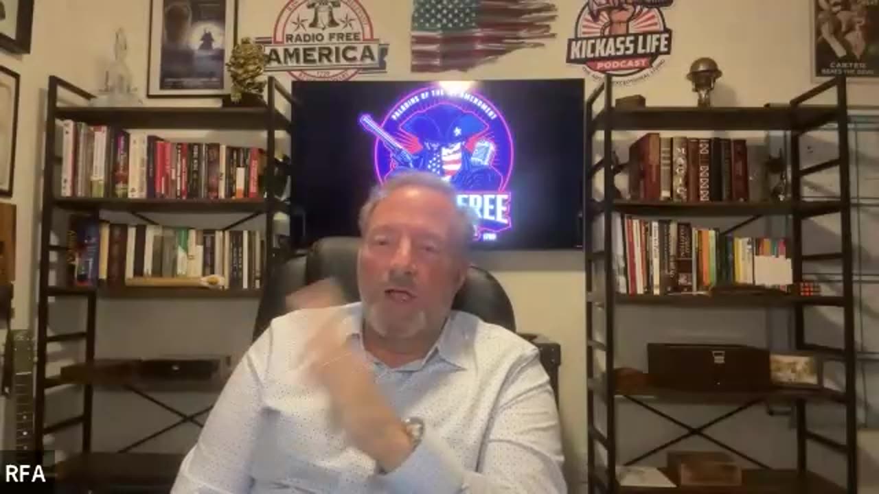 ICE shoots violent protestor