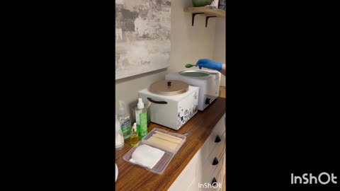 @hollys_hair_and_wax_co Stomach & Underarm Waxing Using Sexy Smooth Emerald Enchantment Wax