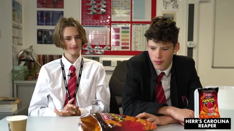 British Highschoolers try American Snacks for the first time!