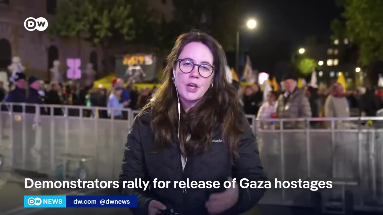 Anti-Netanyahu protests restart as Israel resumes military offensive in Gaza | DW News