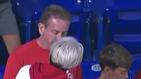 NEW: ‘Karen’ Phillies fan goes viral for berating a man ...