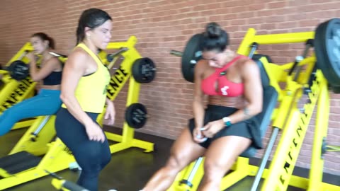 Quads w Carol at DNA GYM in Brazil...