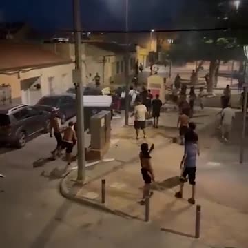 Hordas de magrebíes con armas blancas recorren las calles de Torre Pacheco para cazar españoles