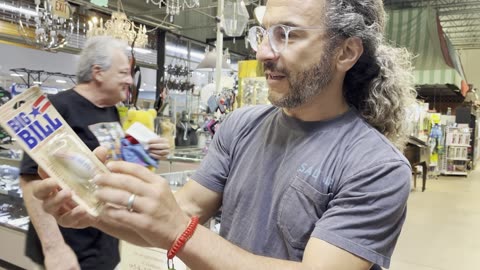 From Disappointment to TREASURE! Exploring Awesome Antique Mall in Florida - Viva Family 