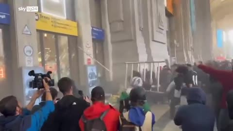 Unreal. No wonder Trump calls ANTIFA terrorists.