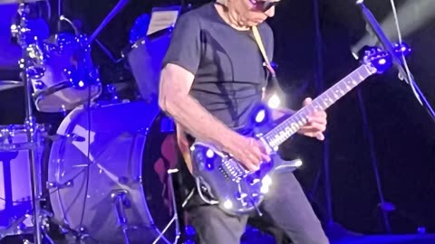 Happy Birthday to JOE SATRIANI ...