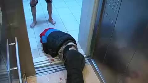 Drunk man violently attacks his neighbor.