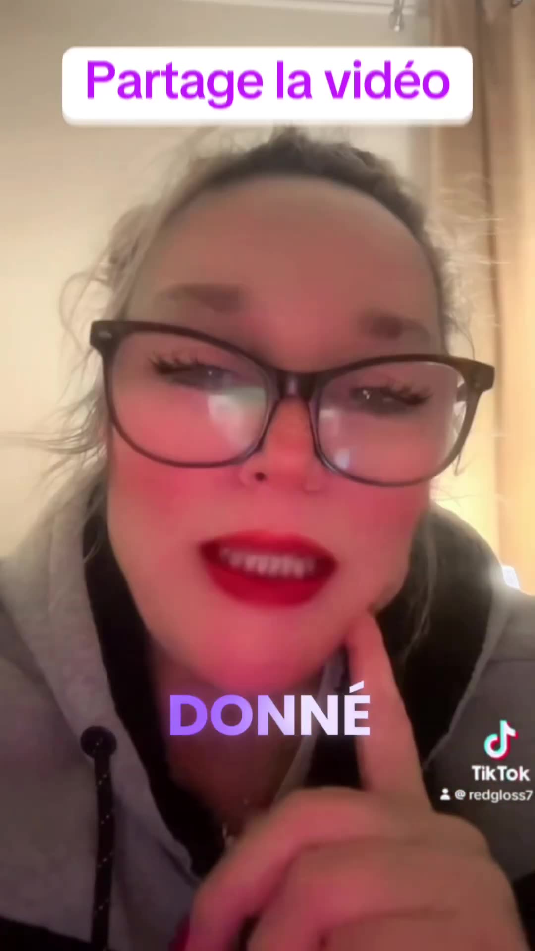 #1ère #dame #vole#association le Canard enchaîné vient de lâcher une bombe sur Bribri!