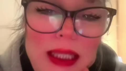 #1ère #dame #vole#association le Canard enchaîné vient de lâcher une bombe sur Bribri!