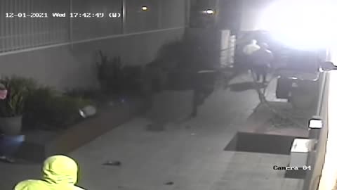 Victims Followed Home and Robbed at Gunpoint in Los Angeles