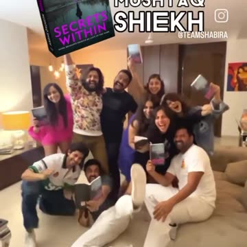 Beautiful songs dancing with their friends 😍