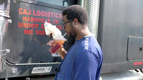 Truck Driver Starts His Own Trucking Company !