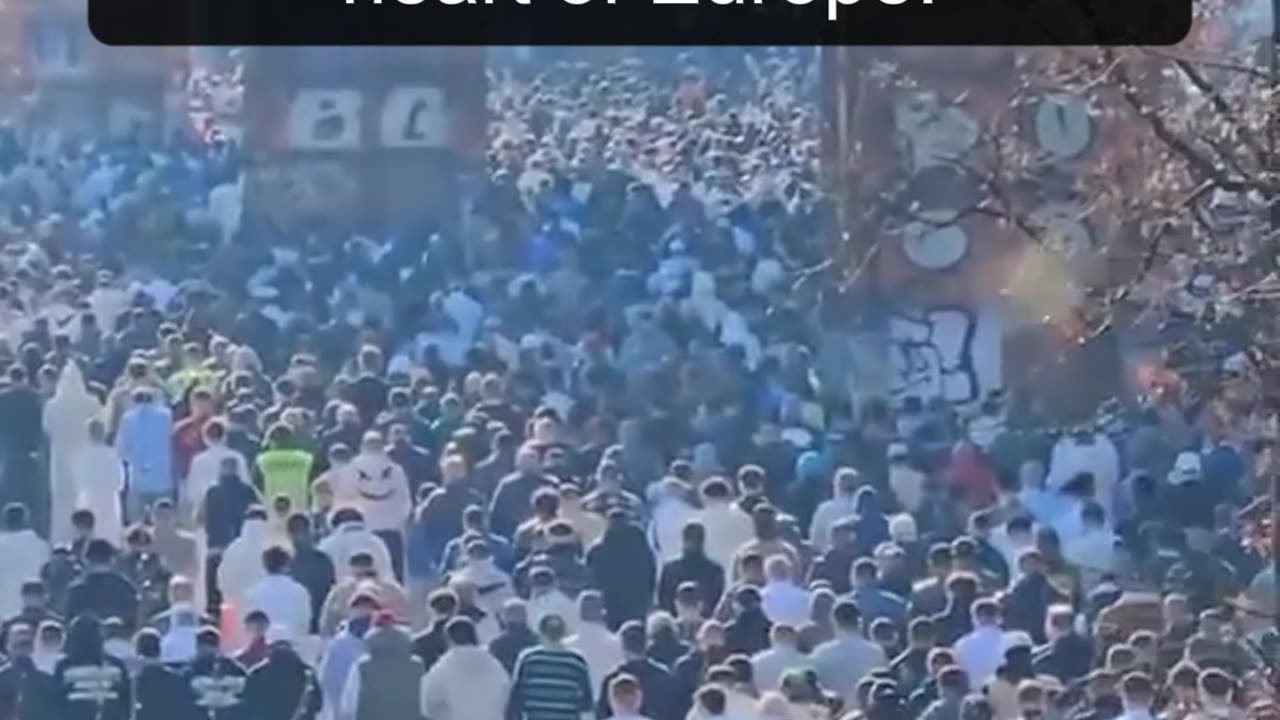 Massive Muslim Prayer in Turin Sparks Debate on Multiculturalism in Europe
