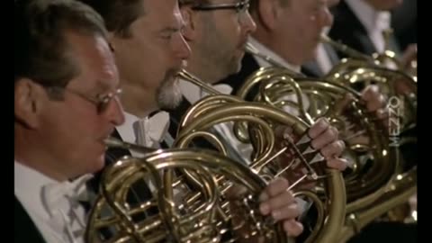 Jean Sibelius - Symphony No. 2 in D Major Op. 43 (1902), Mvt. 1 and 2 (Leonard Bernstein) (2011)