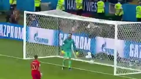 Ronaldo score a goal