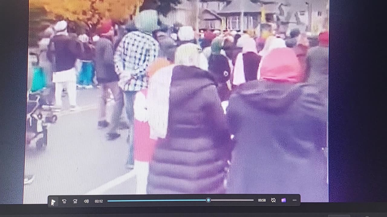 Angry Canadian - Muzzies are takin over !!