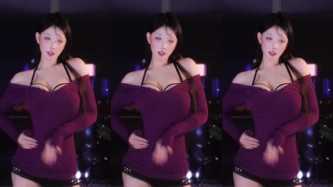 Korean girl dancing in livestreaming 🩰