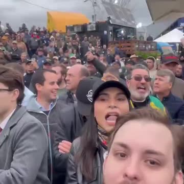 Agro do Rio Grande do Sul grita “Lula, ladrão, seu lugar é na prisão”, na Expointer 2025