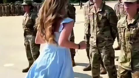 Soldier meet families 😍