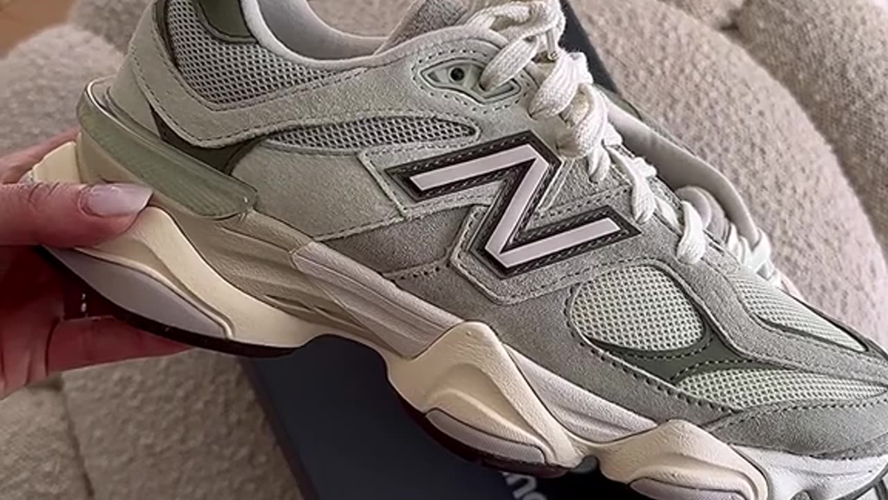 New Balance 9060 Olivine 💚