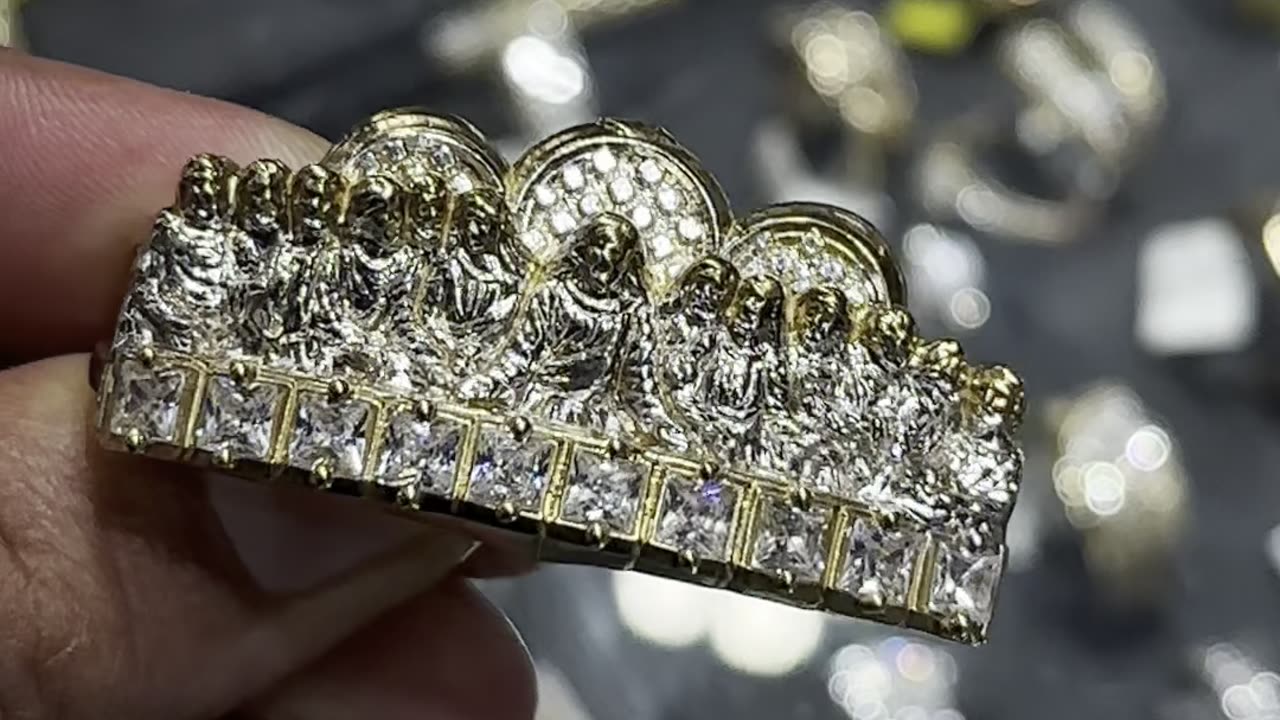 10K Gold Two Tone 2-Fingers Last Supper Ring