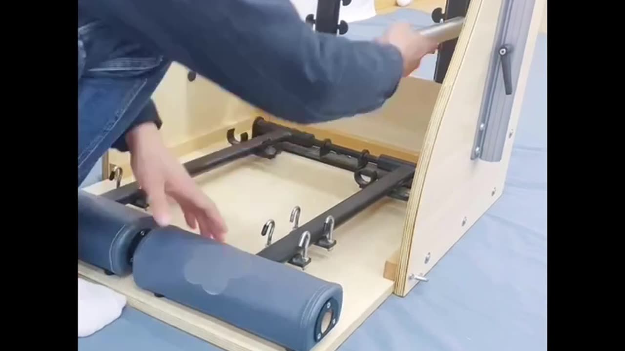 How to assemble a wunda chair?