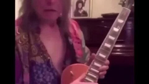 Musician Playing "In The Air Tonight" Goes Horribly Wrong