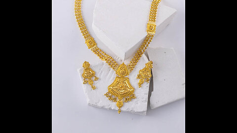 long gold necklace design for bride #