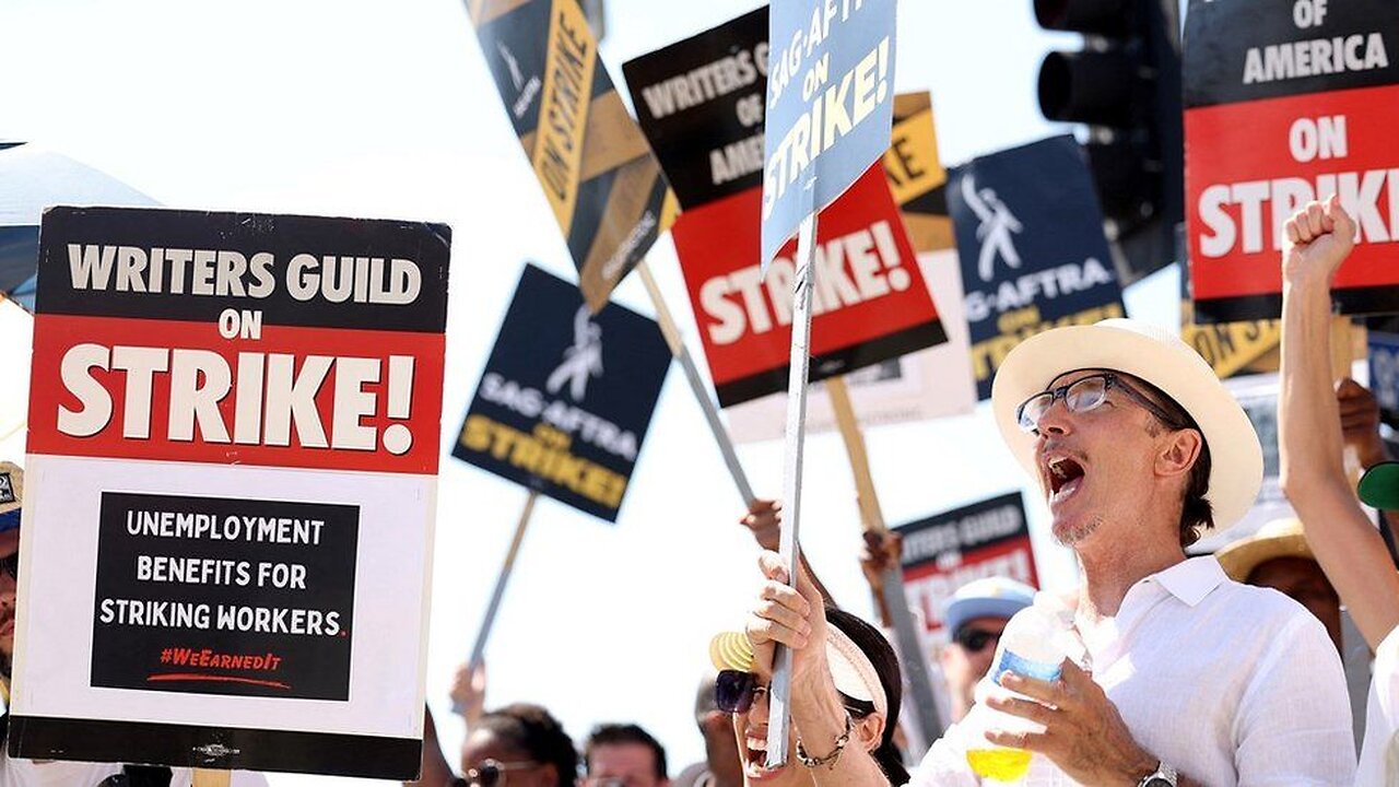 Hollywood writers in deal to end US studio strike - Surronding Waves