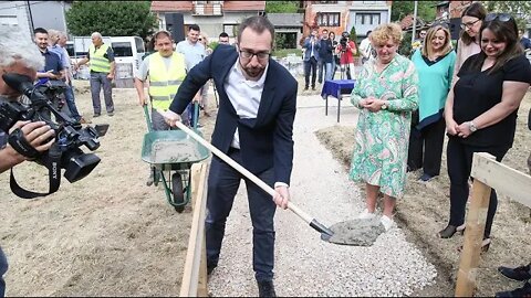 Tomašević u Kašini položio kamen temeljac za izgradnju vrtića