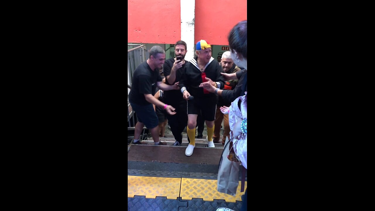 Quico del Chavo Del 8 sigue en su gira turística