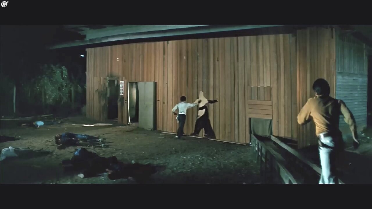 『0075』 Showdown at the ice factory continues @ 【The Big Boss, 1971 - Bruce Lee】