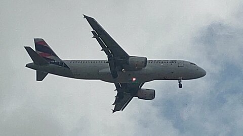 Airbus A320 PR-MHG vindo de Manaus para Fortaleza