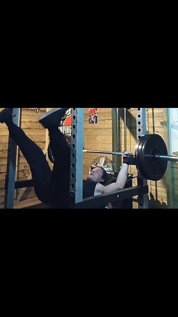 100 Kgs x 5 Paused Larsen Press. NEW PR!