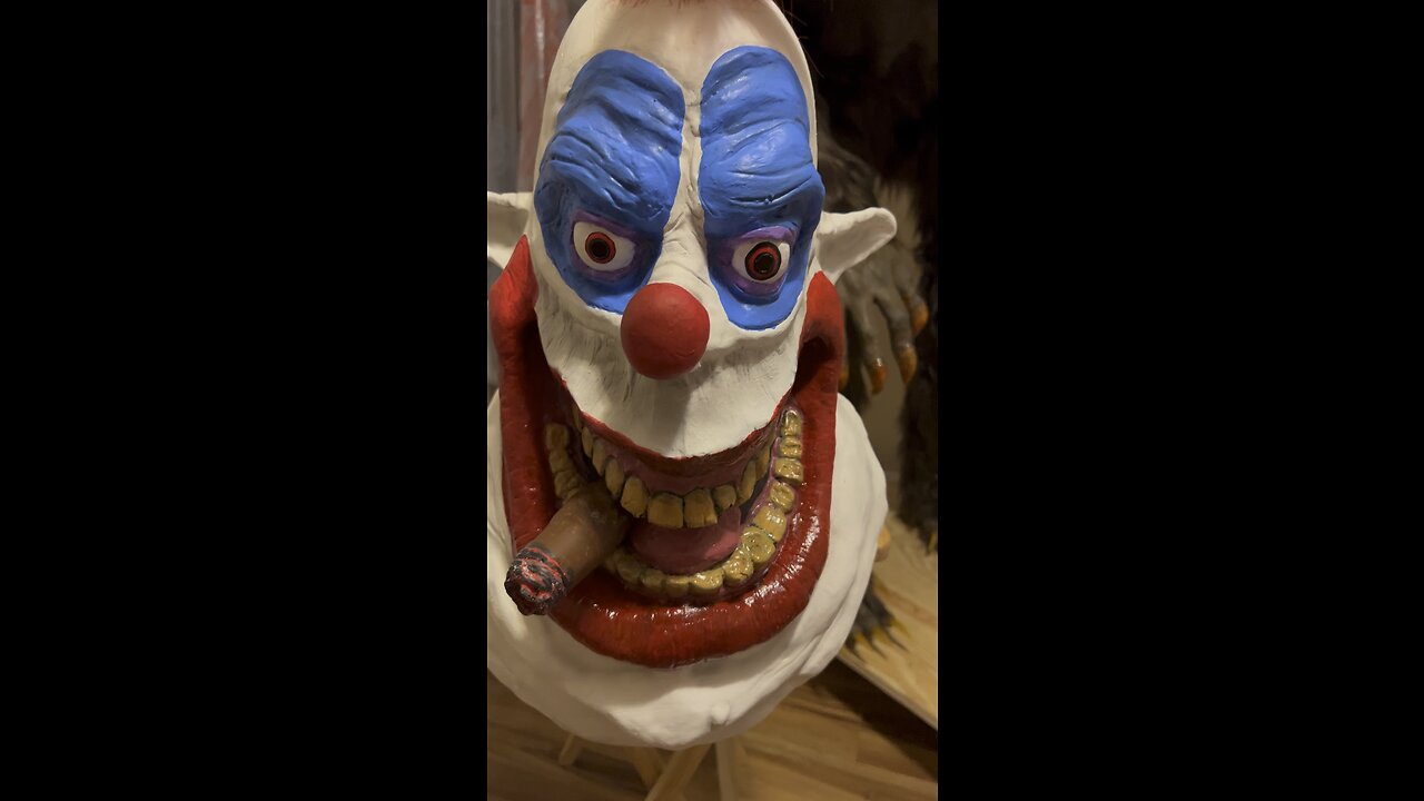 Clown mask